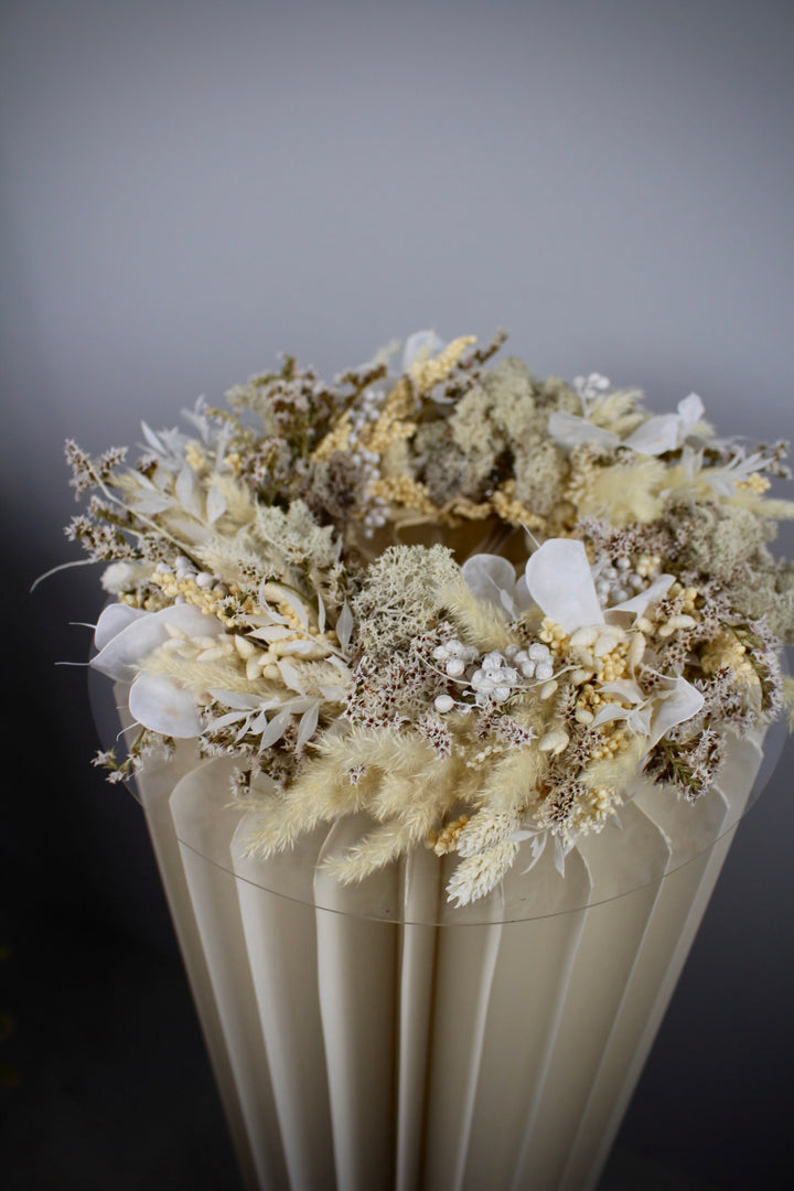 Adventskranz in Weiß und Creme Klein