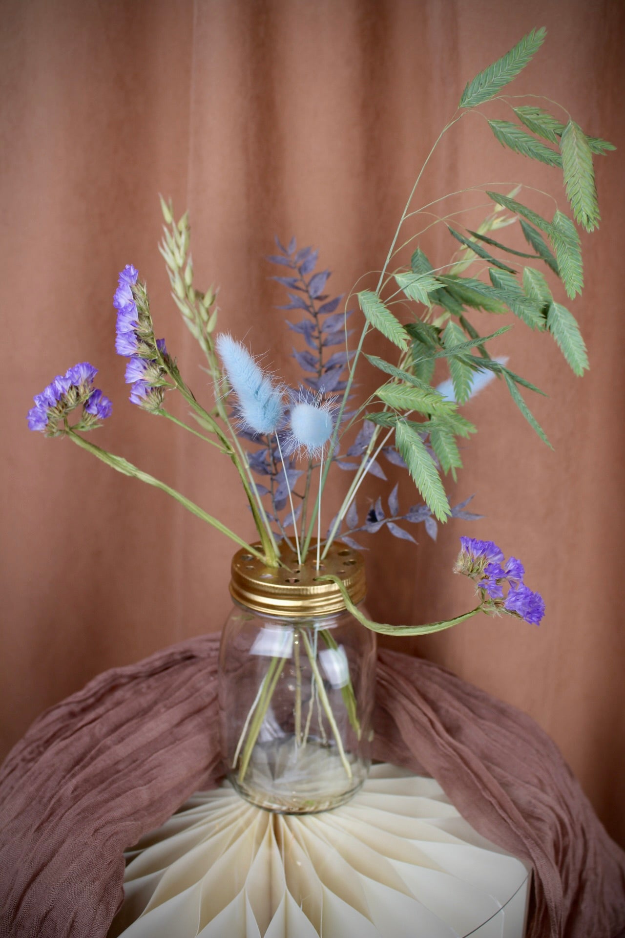 Flower Jar Gold - Blumenglas mit Lochdeckel
