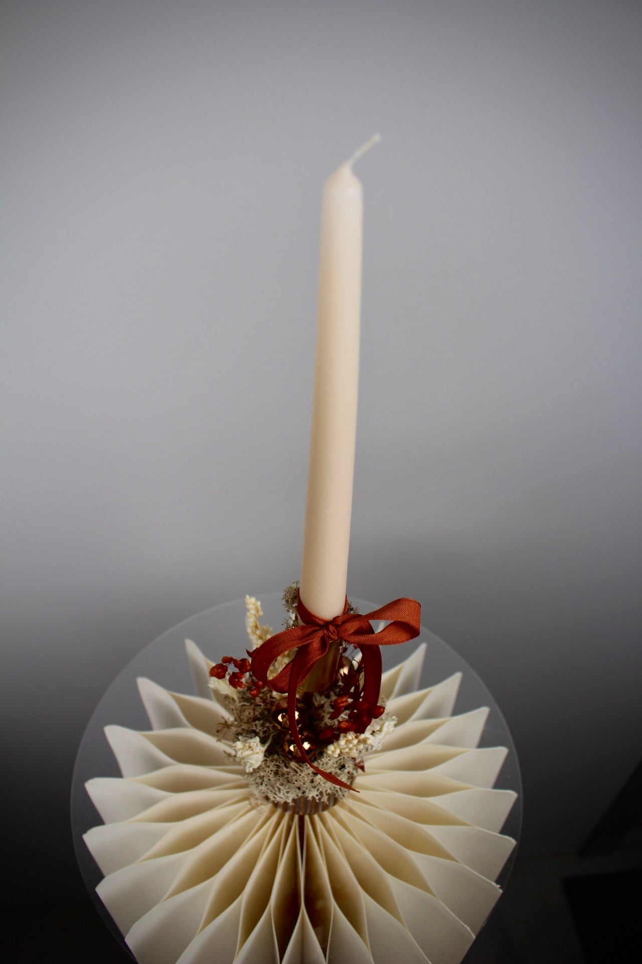 Draufsicht Kleines Kerzengesteck in Braun & Natur