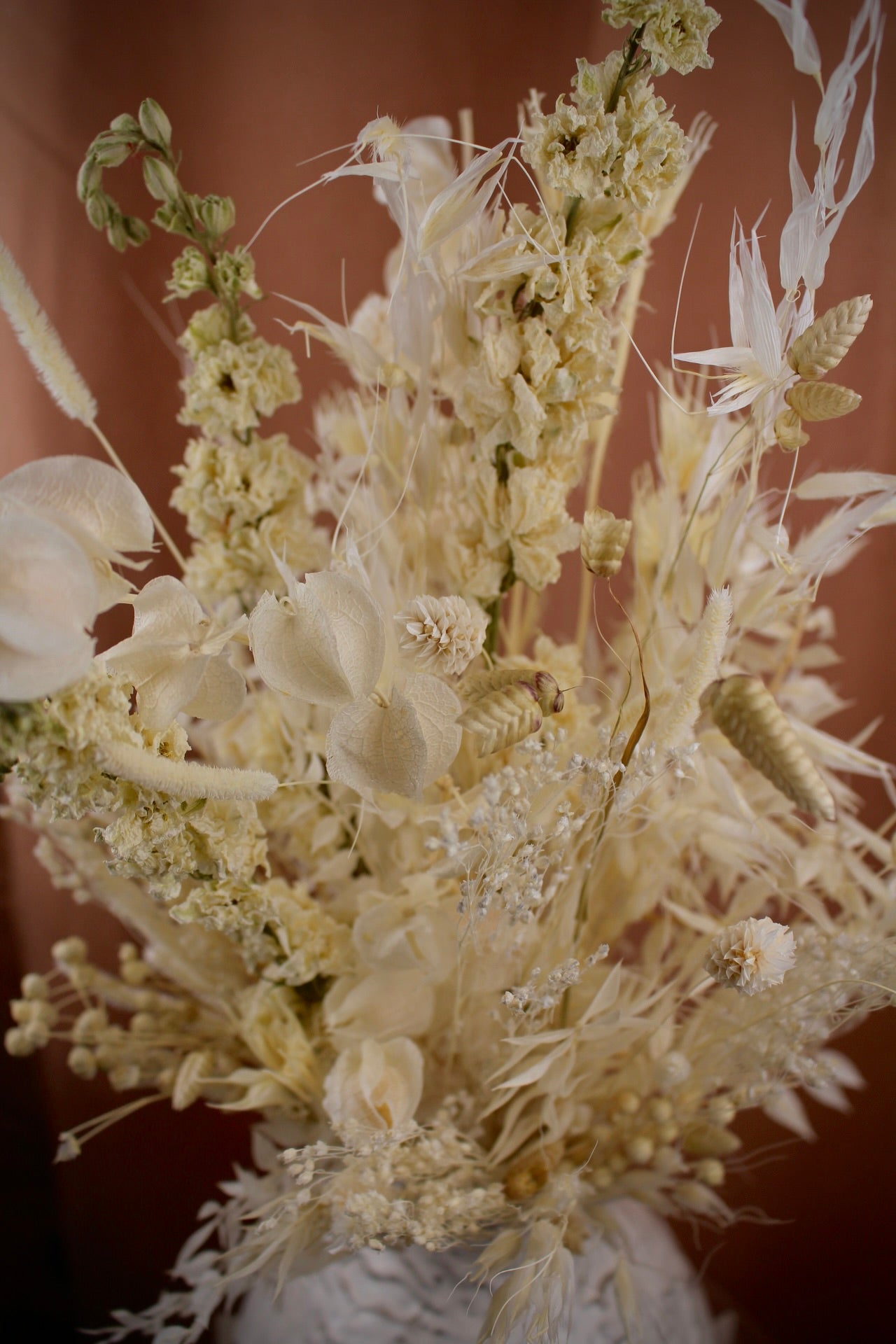 Trockenblumenstrauß Albaelia in Weiß und Creme