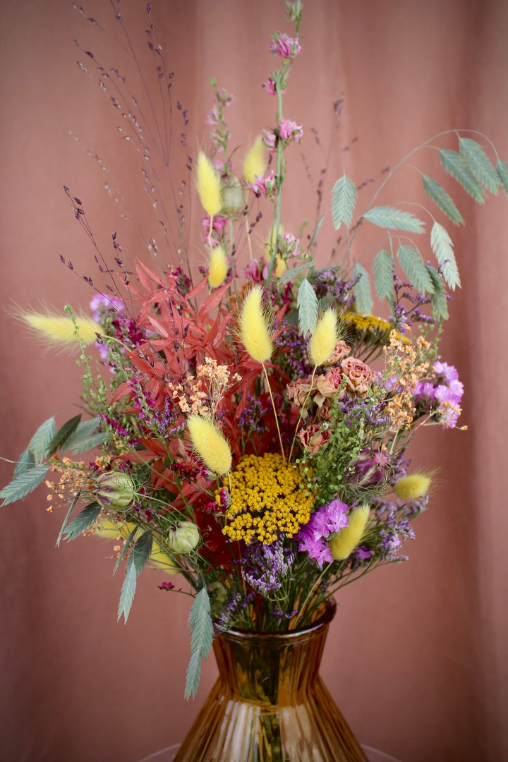 'Radianta' - Wildblumenstrauß aus Trockenblumen in Bunt