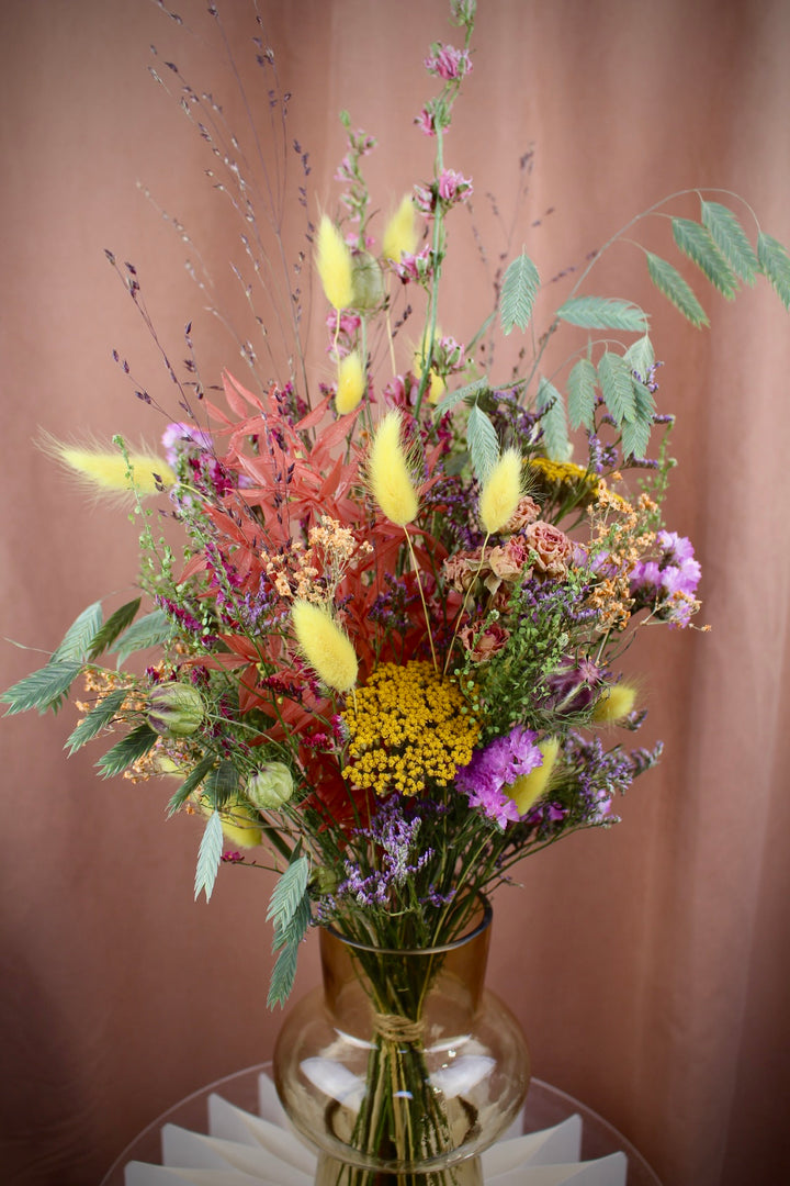 'Radianta' - Wildblumenstrauß aus Trockenblumen in Bunt