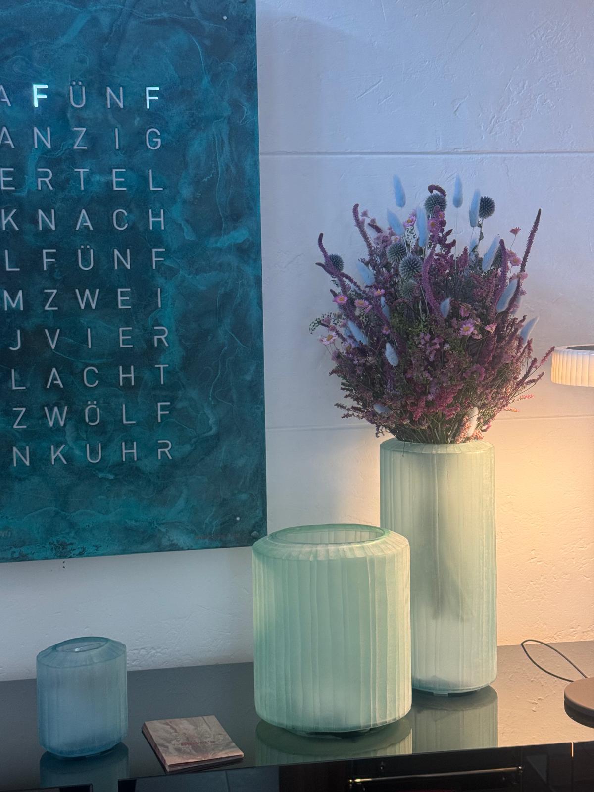 Trockenblumen in der Möbelausstellung bei Seemann Interieur