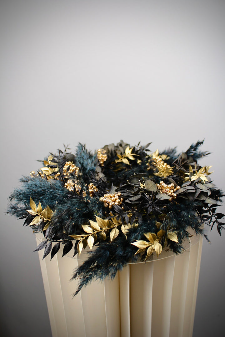 Adventskranz Schwarz-Gold aus Trockenblumen