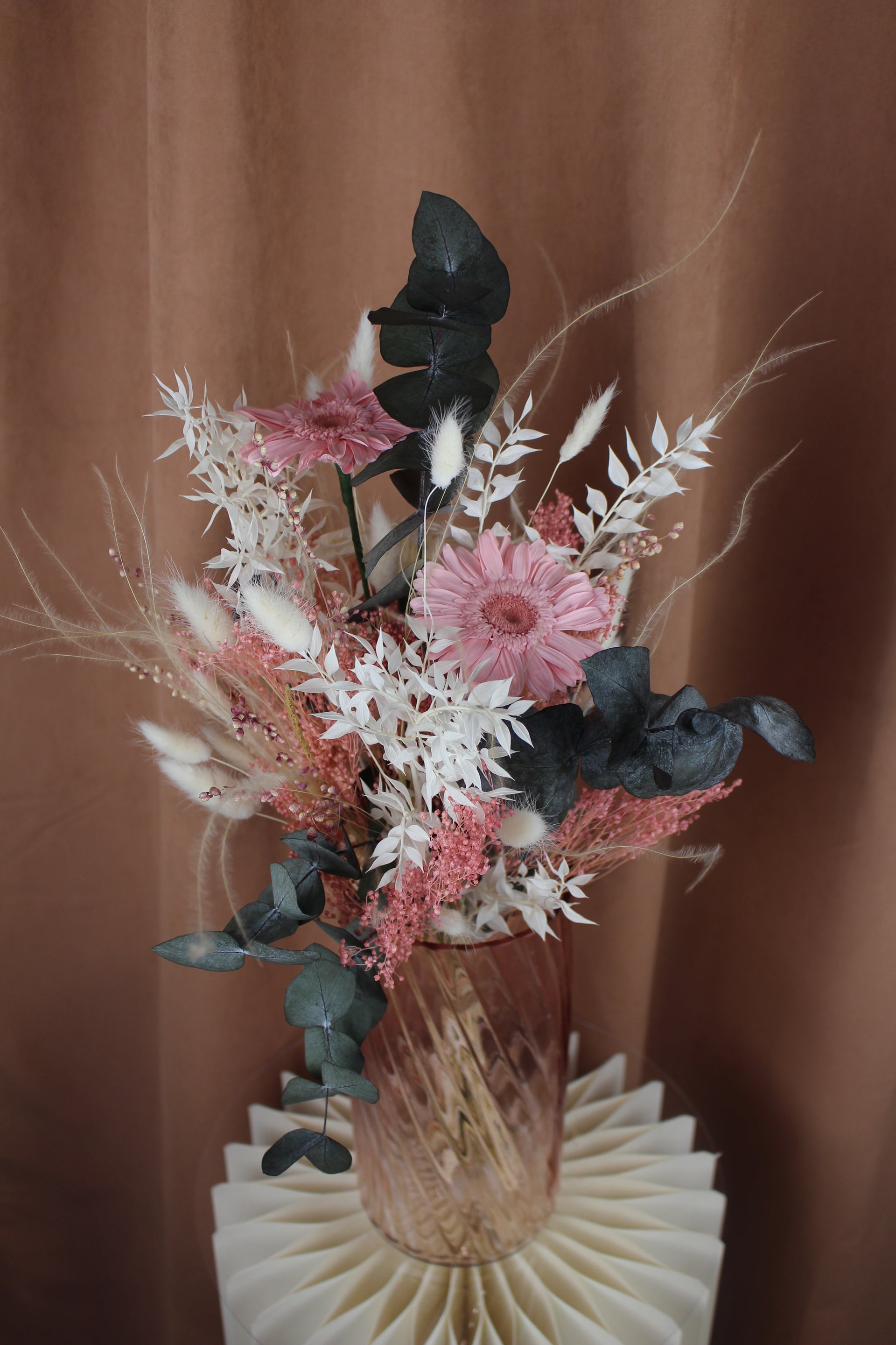 'Geranida' - Trockenblumenstrauß mit präparierten Gerbera