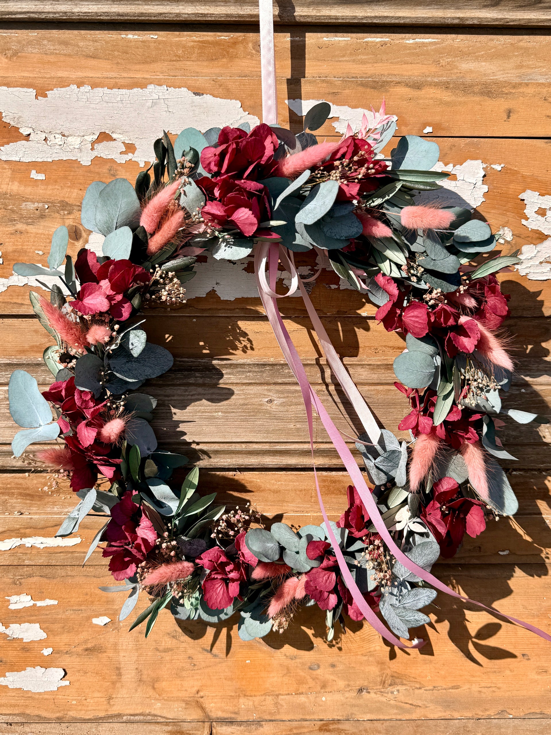 Frühlingskranz mit Hortensie, Olive & Eukalyptus – stabilisierter Trockenblumenkranz