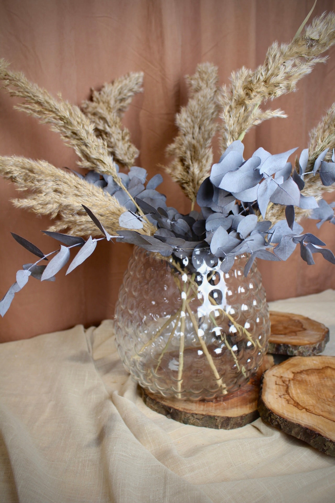 Noria Glasvase mit Noppenstruktur