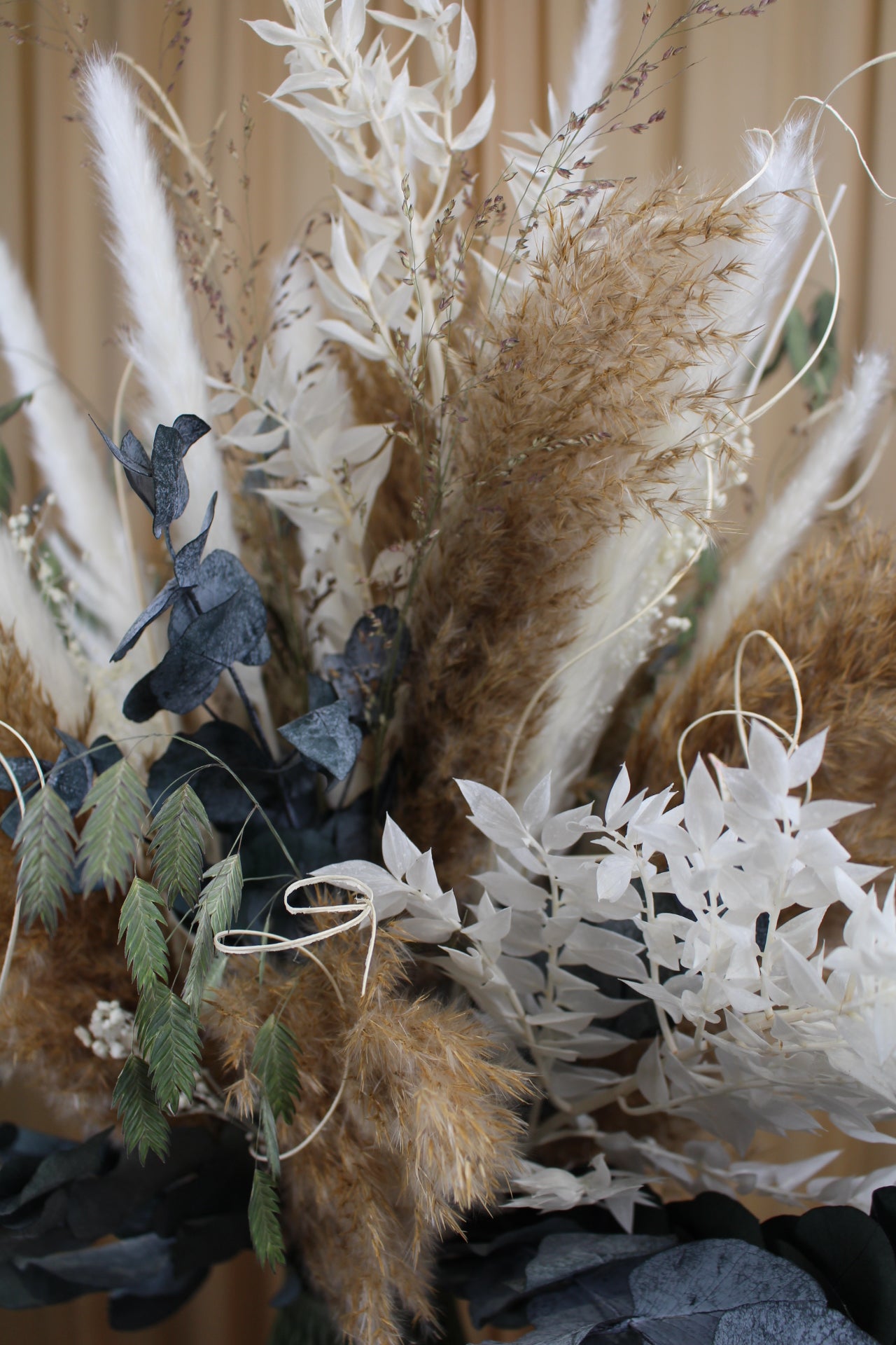 Silk and Sand Pampas Bouquet Trockenblumen Nahaufnahme