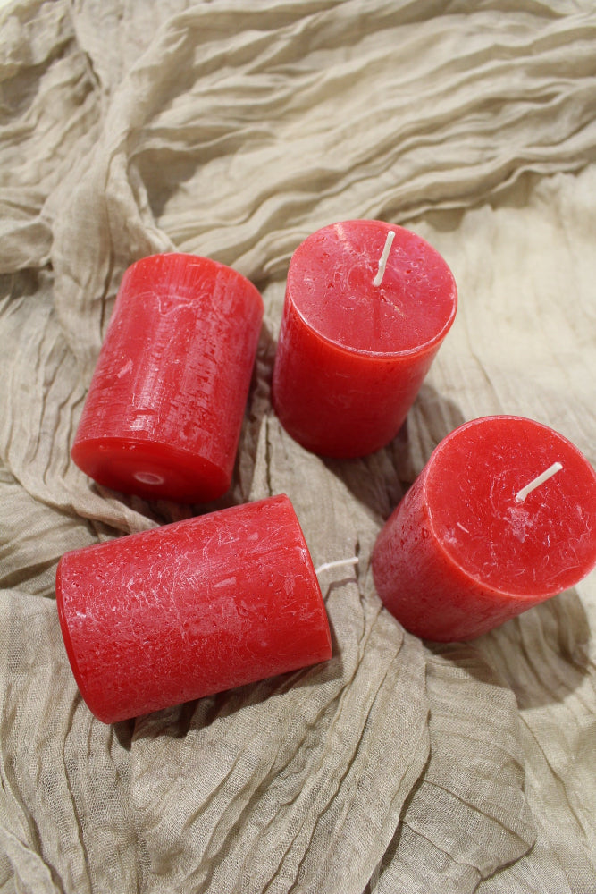 Weihnachtsrot SafeCandle® Stumpenkerzen Viererset