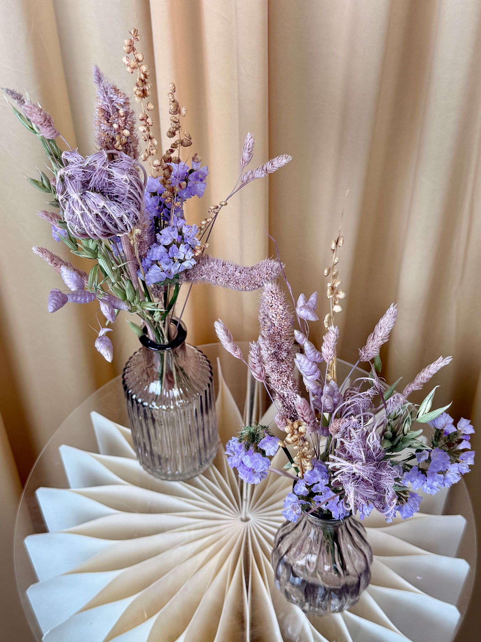 Lavender Muse – Tischdeko mit Trockenblumen & Vase