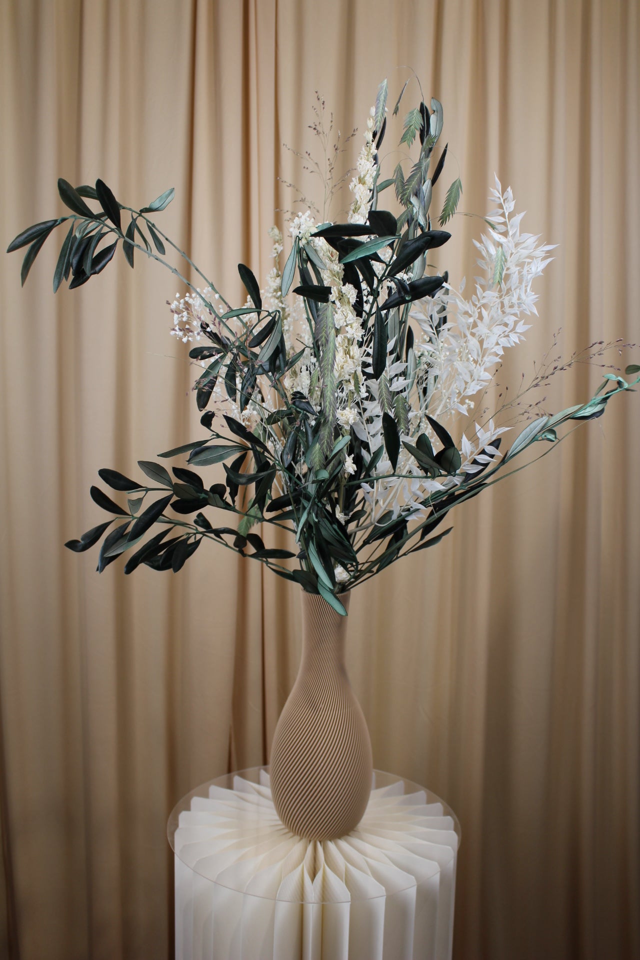 Wild Olive Trockenblumenstrauss mit stabilisierter Olive