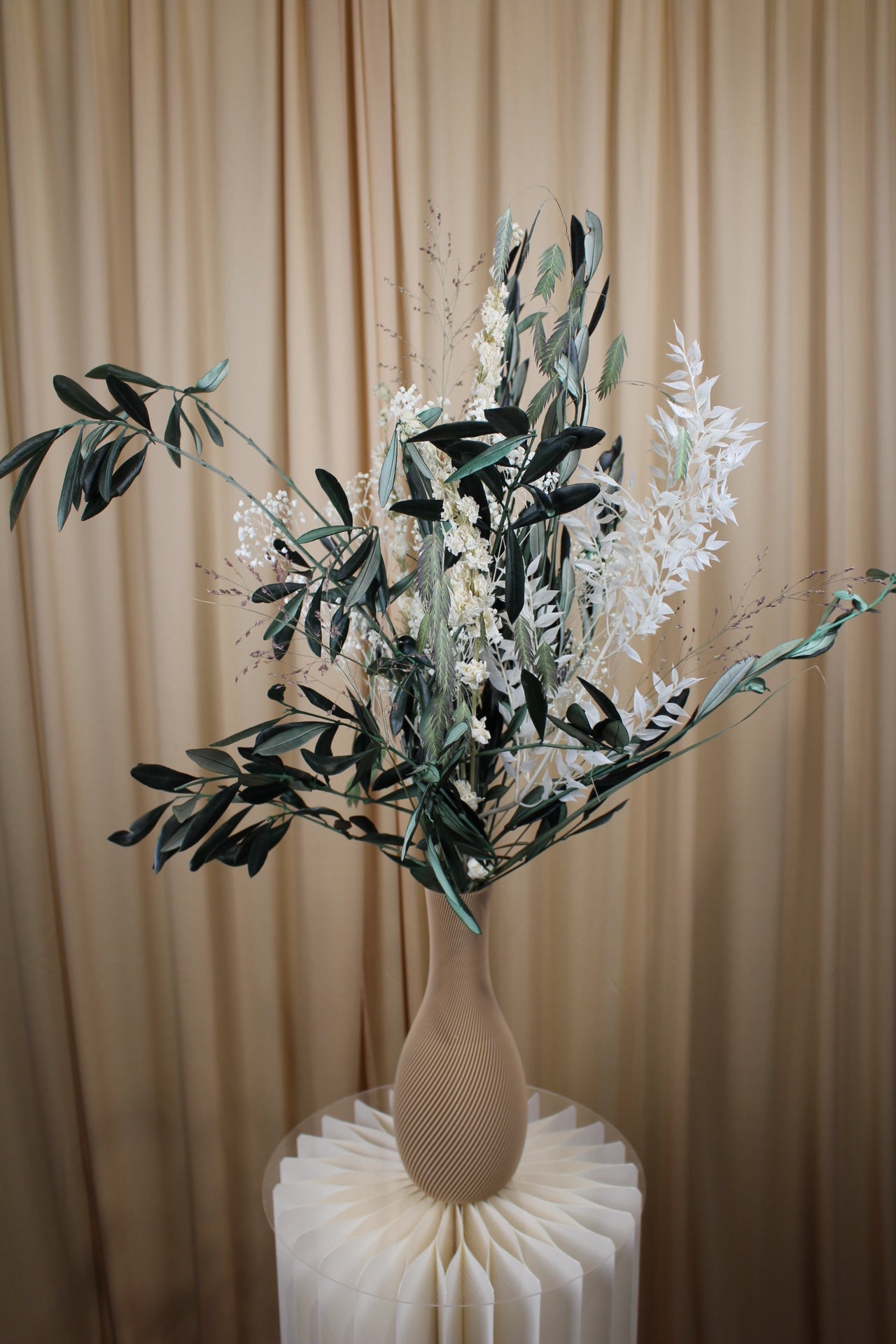 Wild Olive Trockenblumenstrauss mit stabilisierter Olive